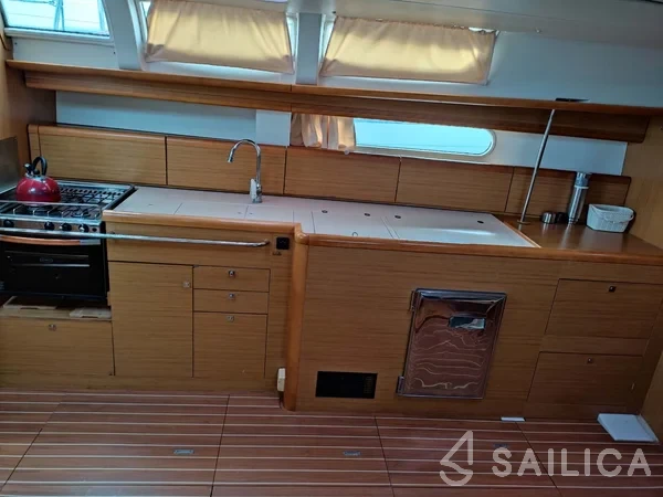 Sun Odyssey 44i - Yacht Charter Sailica