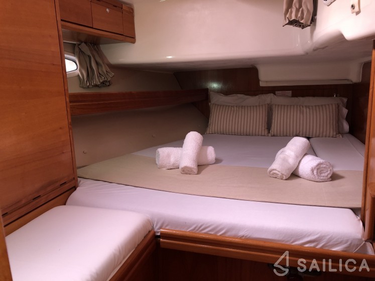 Bavaria Cruiser 46 - Yacht Charter Sailica