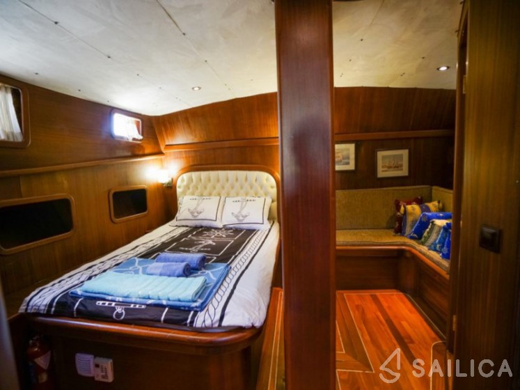Gulet - Yacht Charter Sailica