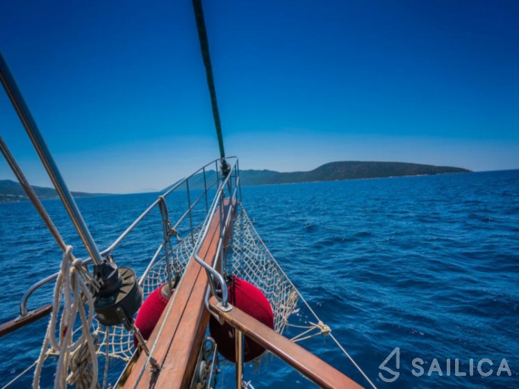 Gulet - Yacht Charter Sailica