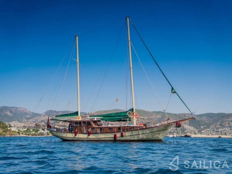 Gulet - Yacht Charter Sailica