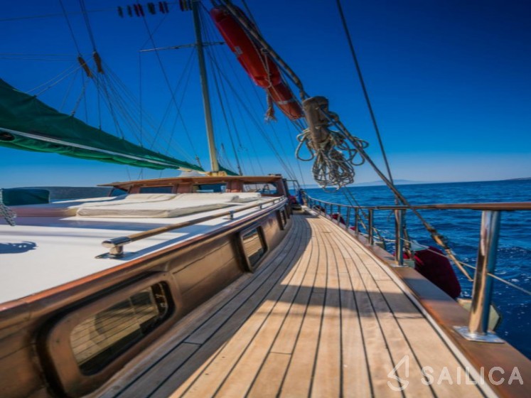 Gulet - Yacht Charter Sailica