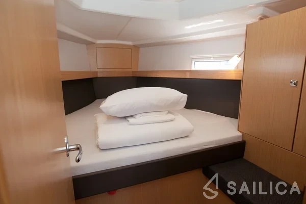 Bavaria 37 Cruiser - Yacht Charter Sailica