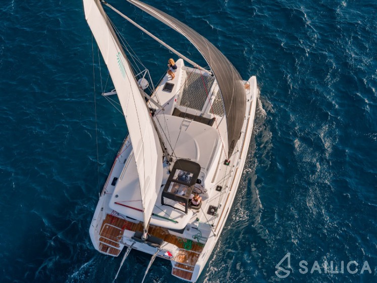 Lagoon 40 - Yacht Charter Sailica