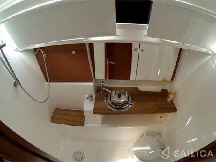 Dufour 412 GL - Yacht Charter Sailica