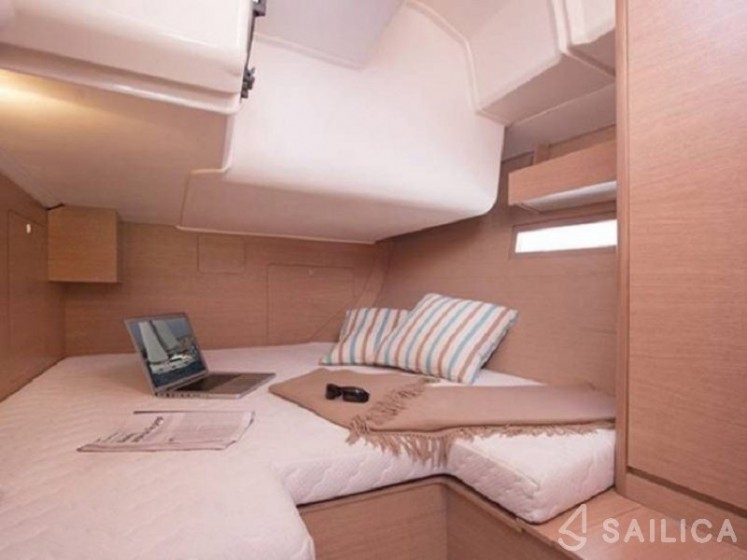 Dufour 412 GL - Yacht Charter Sailica