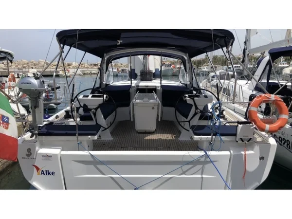 Oceanis 46.1 - Yacht Charter Sailica