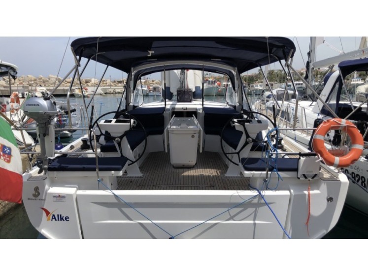 Oceanis 46.1 - Yacht Charter Sailica
