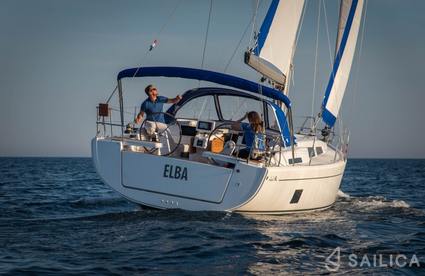 Hanse 418 - Yacht Charter Sailica
