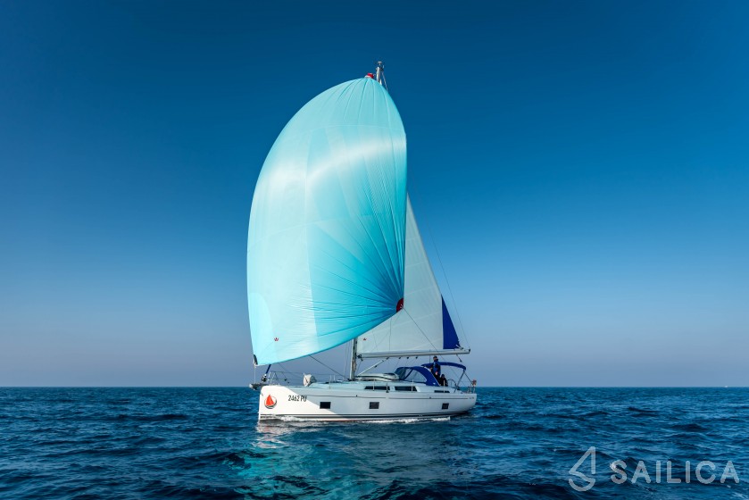 Hanse 418 - Yacht Charter Sailica