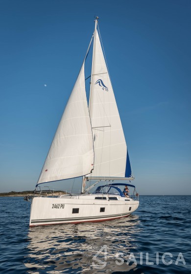 Hanse 418 - Yacht Charter Sailica