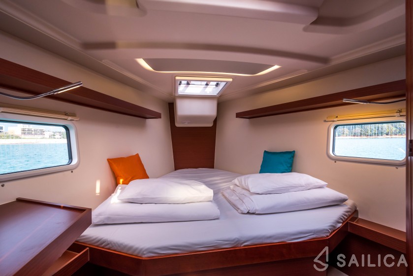 Hanse 418 - Yacht Charter Sailica