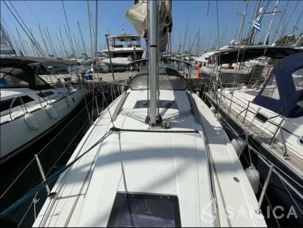 Hanse 345 - Yacht Charter Sailica