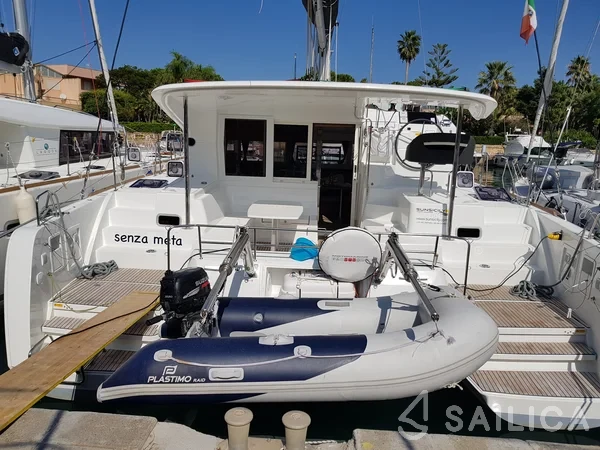 Lagoon 40 - Yacht Charter Sailica