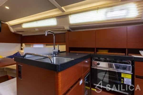 Hanse 388 - Yacht Charter Sailica