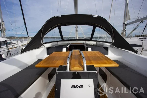 Hanse 388 - Yacht Charter Sailica