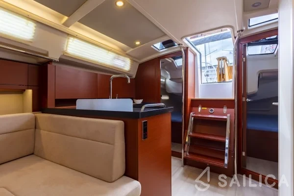 Hanse 388 - Yacht Charter Sailica