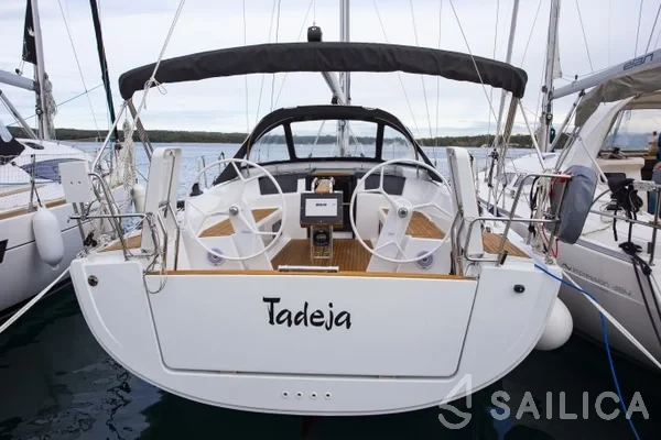 Hanse 388 - Yacht Charter Sailica
