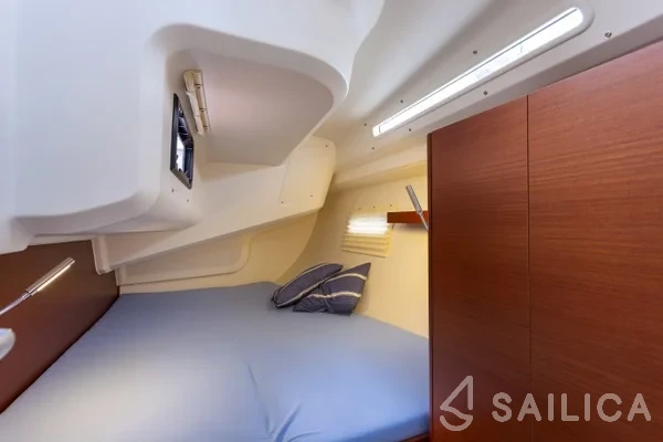 Hanse 388 - Yacht Charter Sailica