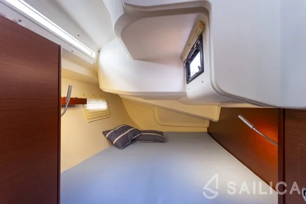 Hanse 388 - Yacht Charter Sailica