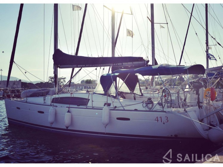 Oceanis 40 - Yacht Charter Sailica