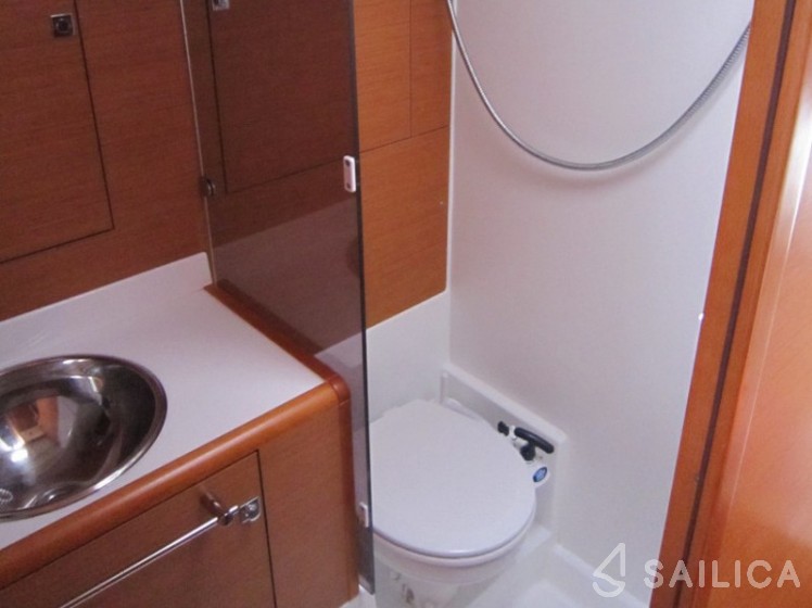 Sun Odyssey 449 - Yacht Charter Sailica