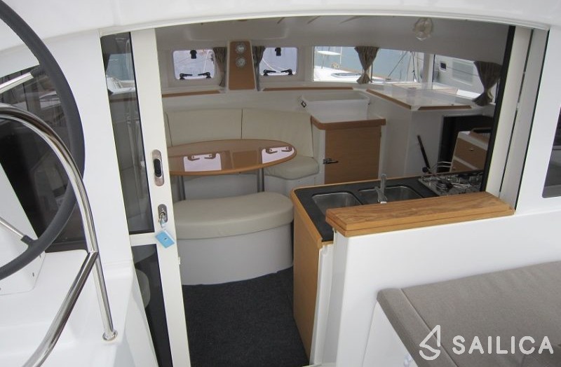Lagoon 380 - Yacht Charter Sailica