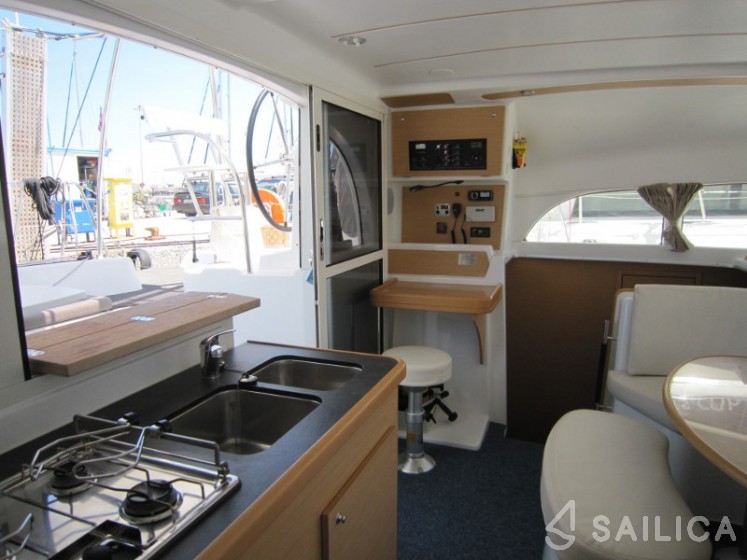 Lagoon 380 - Yacht Charter Sailica