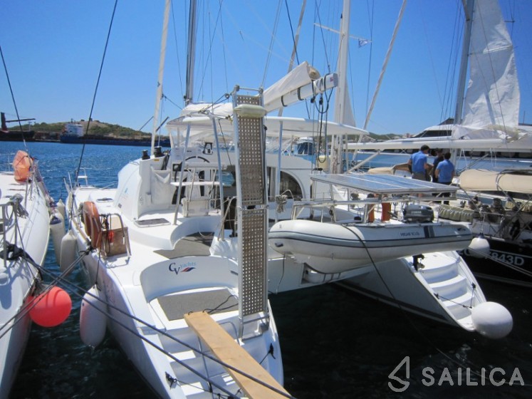 Lagoon 380 - Yacht Charter Sailica
