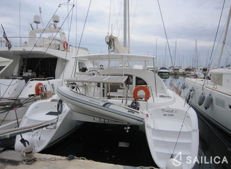 Lagoon 380 - Yacht Charter Sailica
