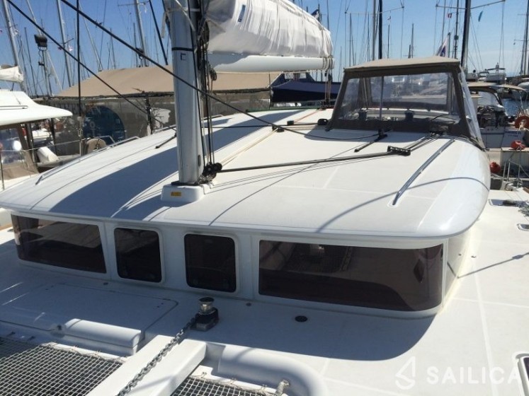 Lagoon 400 S2 - Yacht Charter Sailica