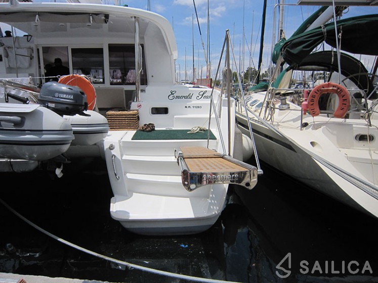 Lagoon 400 S2 - Yacht Charter Sailica
