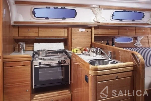Bavaria 33 Cruiser - Yacht Charter Sailica
