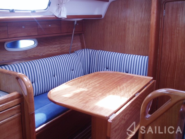 Bavaria 33 Cruiser - Yacht Charter Sailica