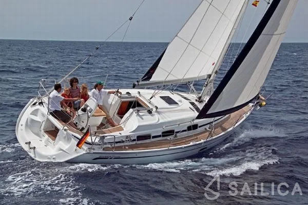 Bavaria 33 Cruiser - Yacht Charter Sailica
