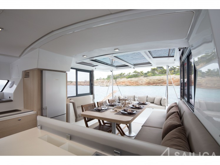 Bali 4.1 - Yacht Charter Sailica