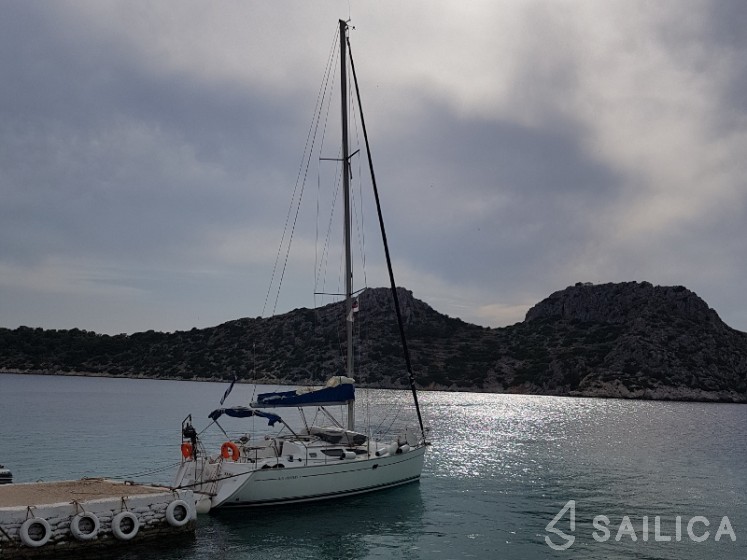 Sun Odyssey 35 - Yacht Charter Sailica