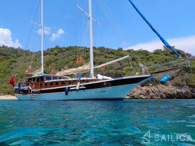 Gulet - Yacht Charter Sailica