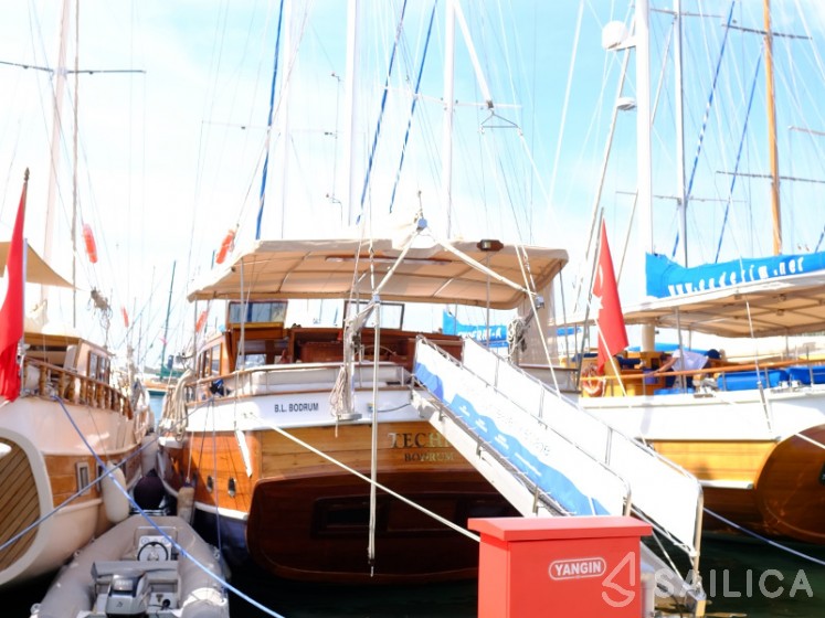 Gulet - Yacht Charter Sailica