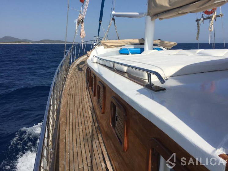 Gulet - Yacht Charter Sailica
