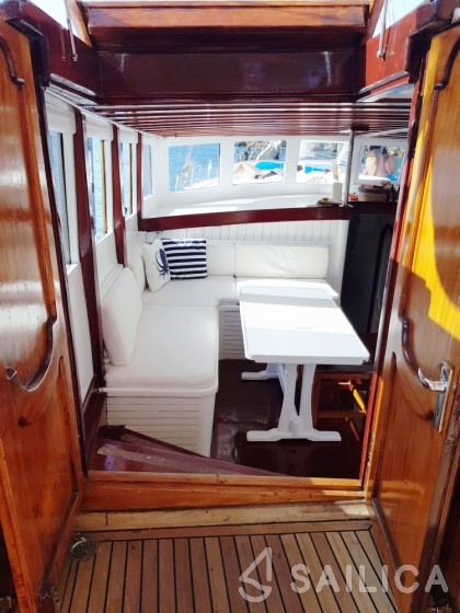 Gulet - Yacht Charter Sailica