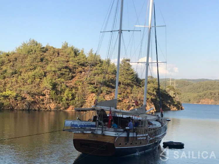 Gulet - Yacht Charter Sailica