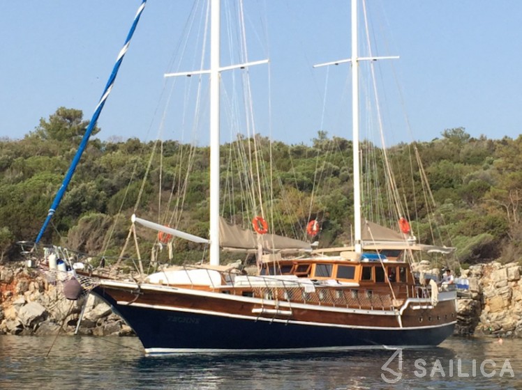 Gulet - Yacht Charter Sailica