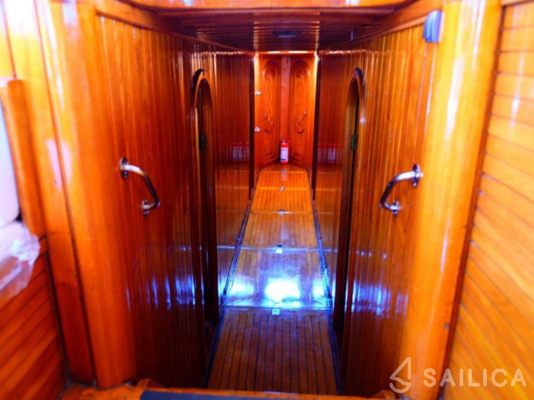 Gulet - Yacht Charter Sailica