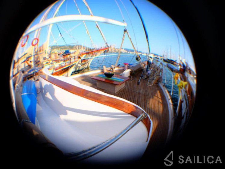 Gulet - Yacht Charter Sailica