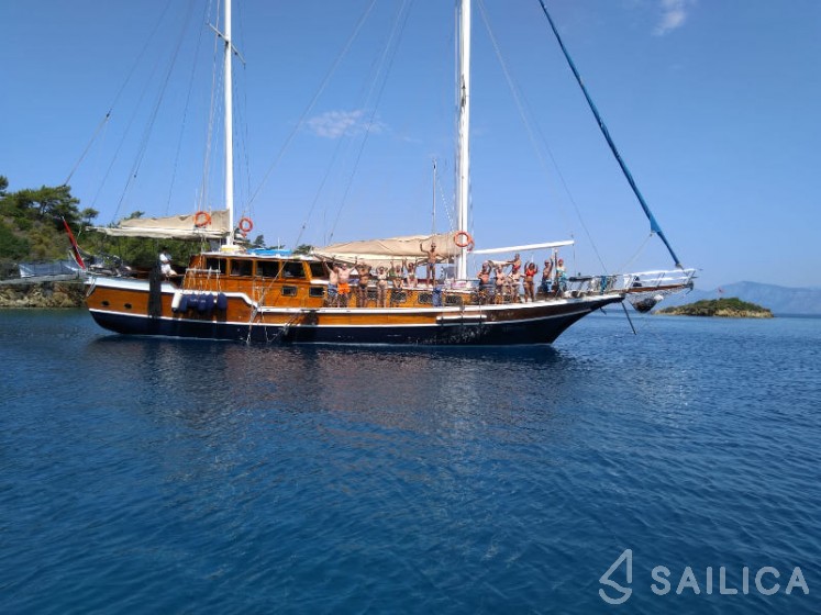 Gulet - Yacht Charter Sailica