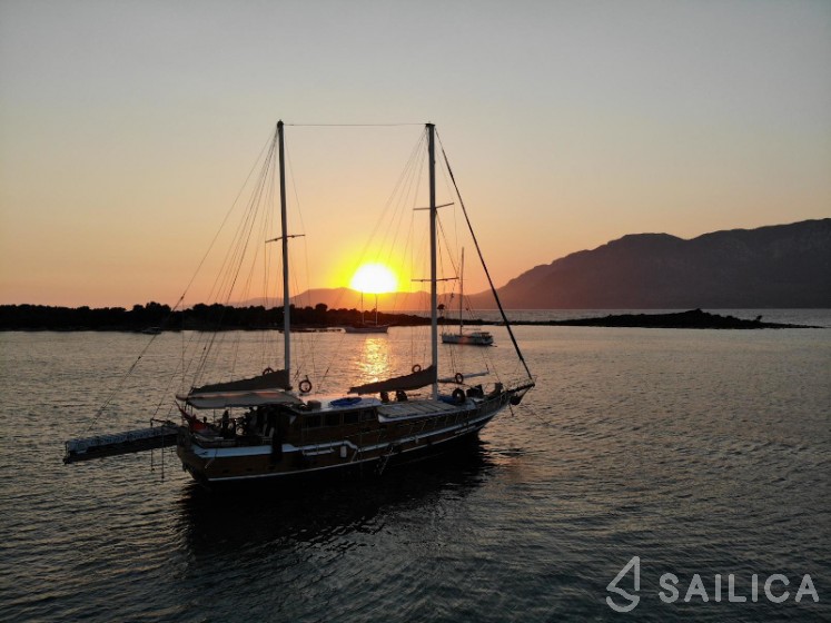 Gulet - Yacht Charter Sailica