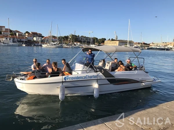 Beneteau Flyer 7.7 SUNdeck - Yacht Charter Sailica