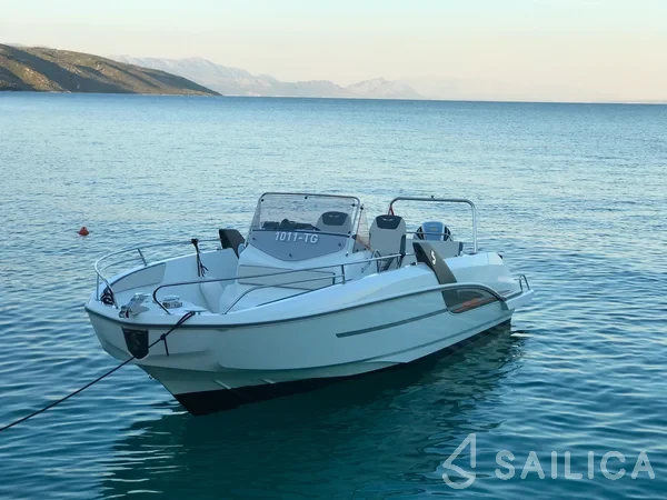 Beneteau Flyer 7.7 SUNdeck - Yacht Charter Sailica