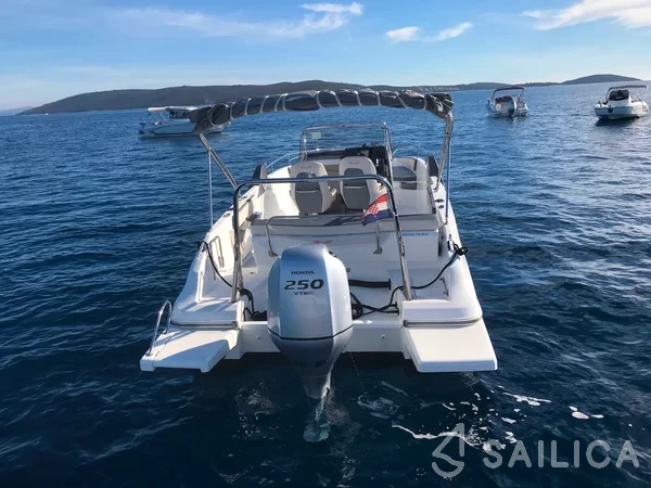 Beneteau Flyer 7.7 SUNdeck - Yacht Charter Sailica